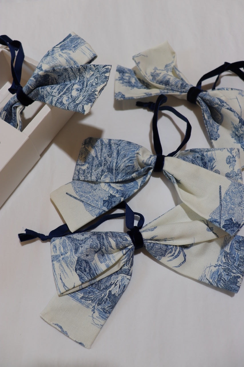Noeuds de sapin (bleus ou rouges)